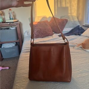 Portland Leather Triangle Shoulder Bag - Honey